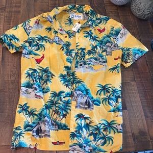 Hawaiian shirt size small men NWT